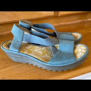 FLY London Gored Cross-Band Wedges -Rale